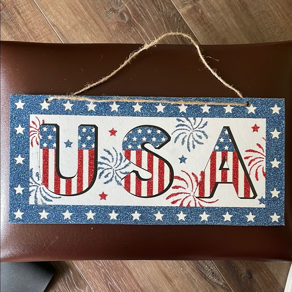 Patriotic USA Hanging Sign - Red, White, and Blue